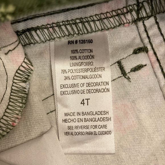 Adorable little girls green and floral overall shorts. - Picture 5 of 5